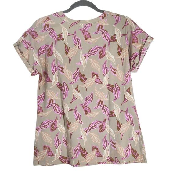 D&Co. Brown Knit Button-up Top and Tan and Pink Leaf Print Tee Size Small Bundle - Picture 3 of 9